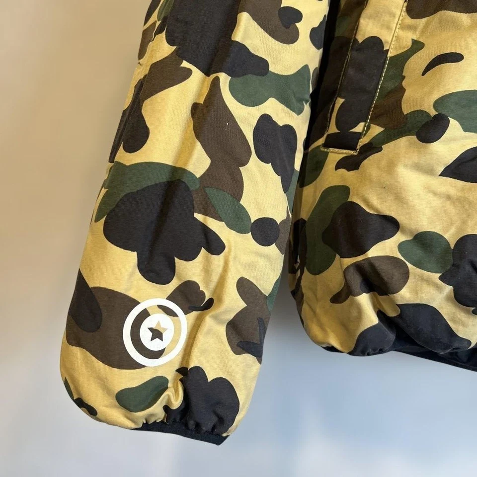A BATHING APE camo down M 795283 - Image 2 of 4