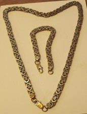 Mens 2 Tone Necklace.  Chain And Bracelet Set. Nicely And Heavy.