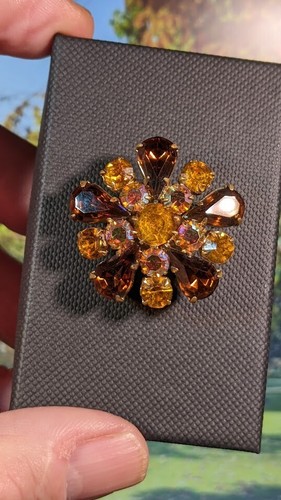 Spilla vintage in vetro con strass taglio brillante, in confezione regalo. 34mm - Foto 11 di 13