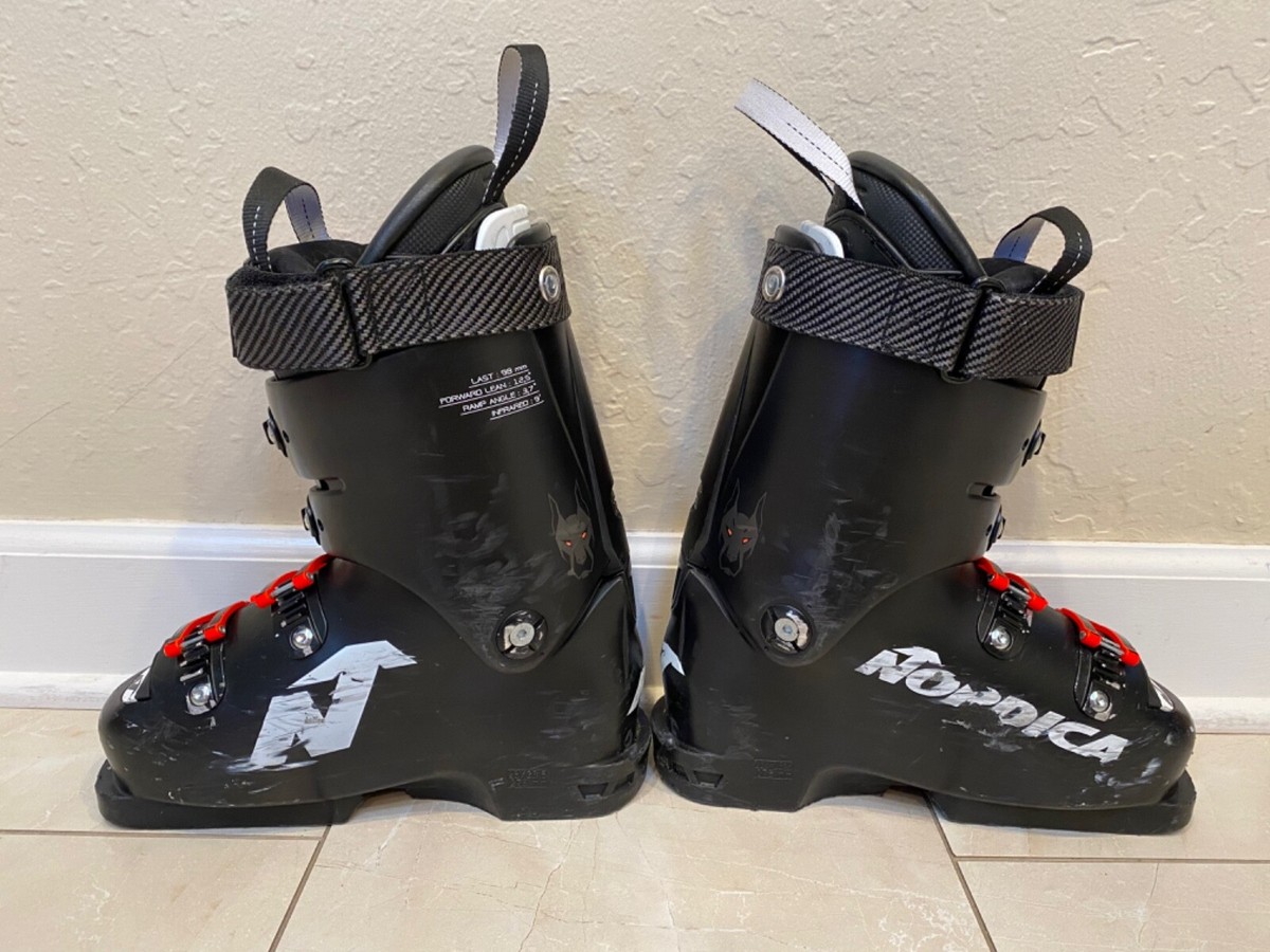 Nordica Dobermann GP 90 Mens Racing ski boots. Size 23.5 MP