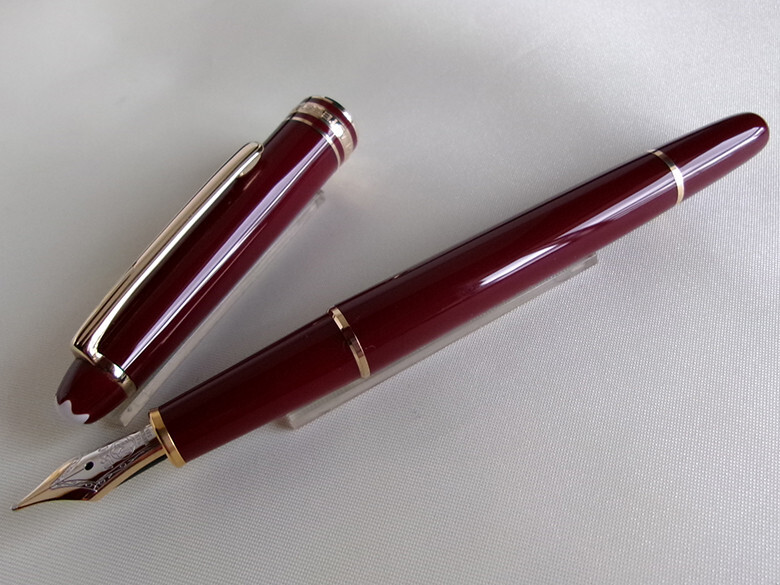 Montblanc Meisterstuck Classique 144 Fountain Pen Burgundy GT 14K