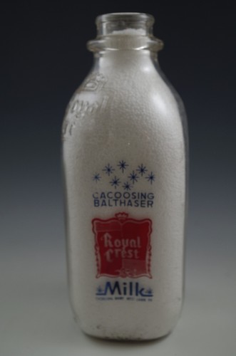 ROYAL CREST MILK BOTTLE WEST LAWN PENNSYLVANIA PA.1 QUART - Picture 2 of 2