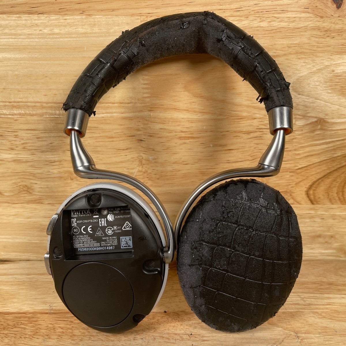 Parrot Zik 3 Wireless Bluetooth Noise Cancelling Over-Ear Parrot Zik 3 Wireless Bluetooth Noise Cancelling Over-Ear