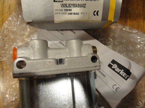Parker V935LB2150 solenoid valve. New in box. - Picture 3 of 5