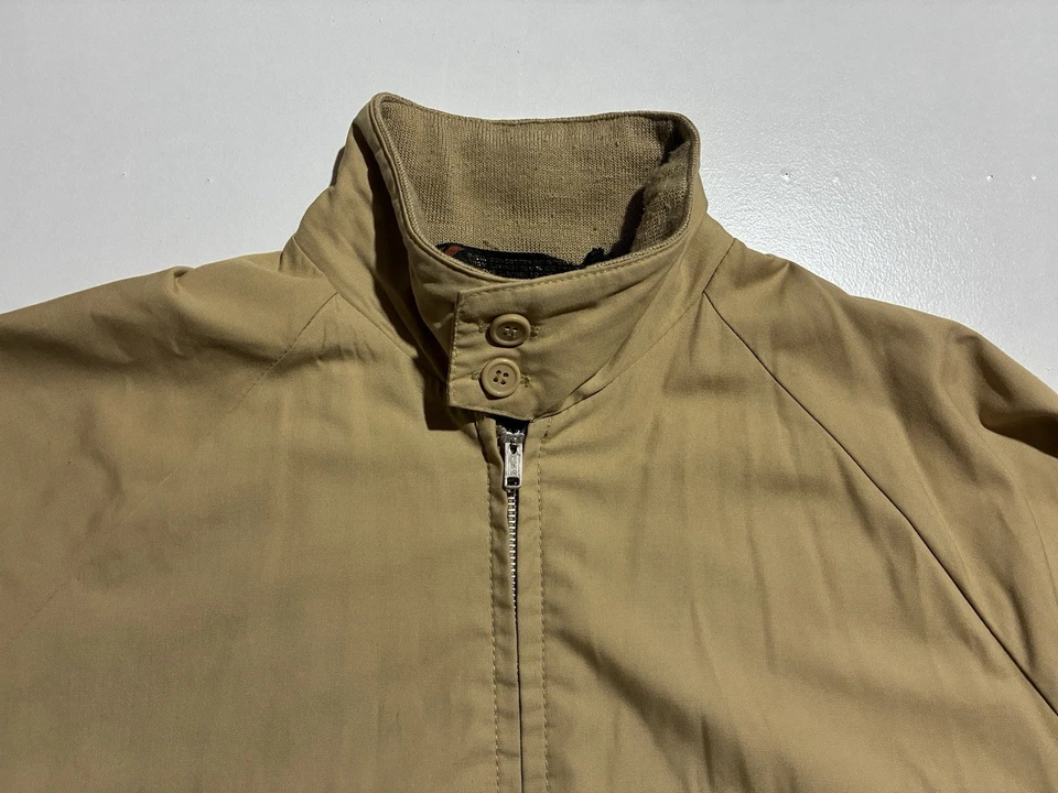 Jaqueta Harrington cáqui vintage anos 80 Sears tartan forrada de flanela bombardeiro feita em Macau - Imagem 3 de 4