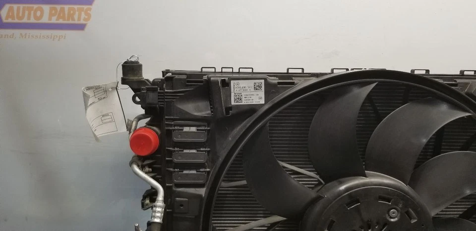 18 MERCEDES BENZ AMG GT 190 4.0L RADIATOR AC CONDENSER FAN COOLING MODULE - Image 2 of 4