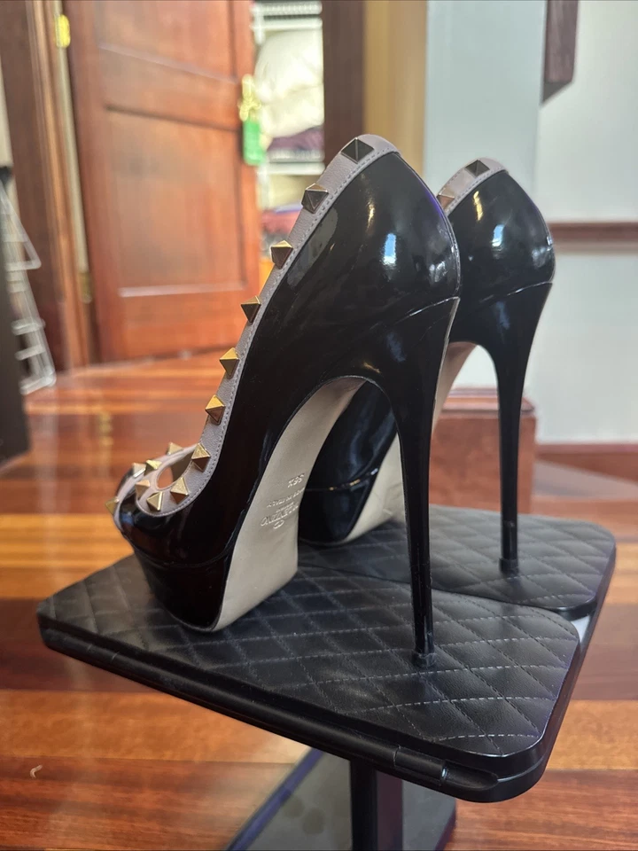 Zapatos de salón Valentino Garavani Rockstud charol talla 36 1/2 tacón de aguja Foto 3 de 4