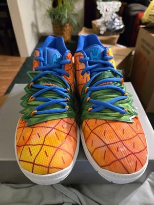 GS Size 6 - Nike SpongeBob SquarePants x Kyrie 5 Pineapple House
