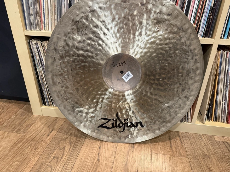 Platillo Zildjian Constantinople Renaissance Ride 22 pulgadas 2633 gramos Foto 2 de 4