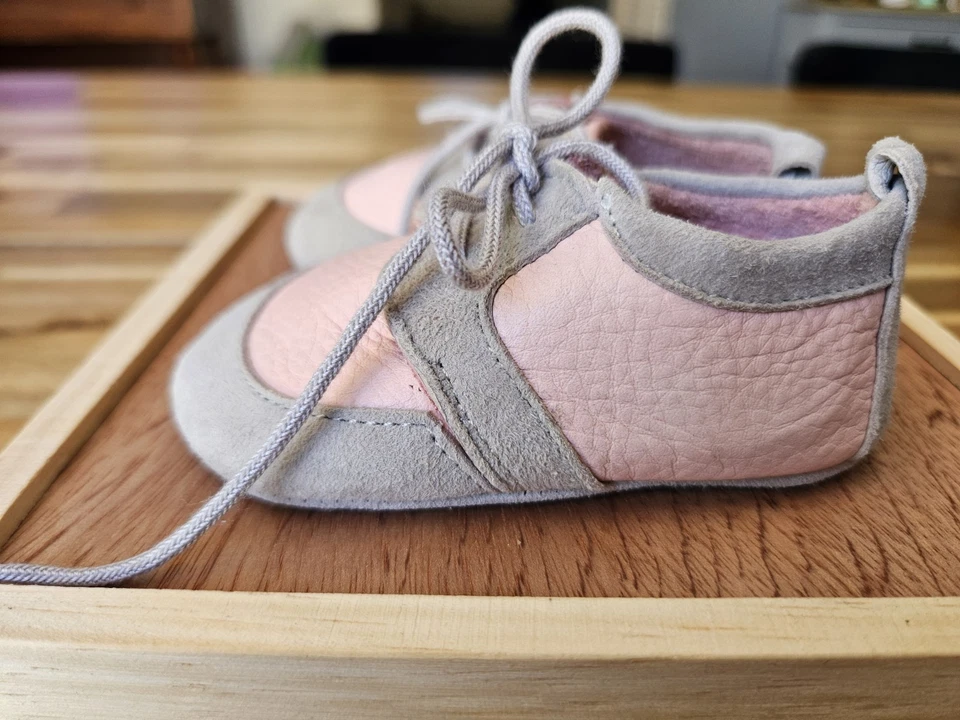 BabiLukids Bebé Niña Cuero Suave Cuna Zapato EU 19 US 4 Cordones Oxford Gris y Rosa Foto 4 de 4