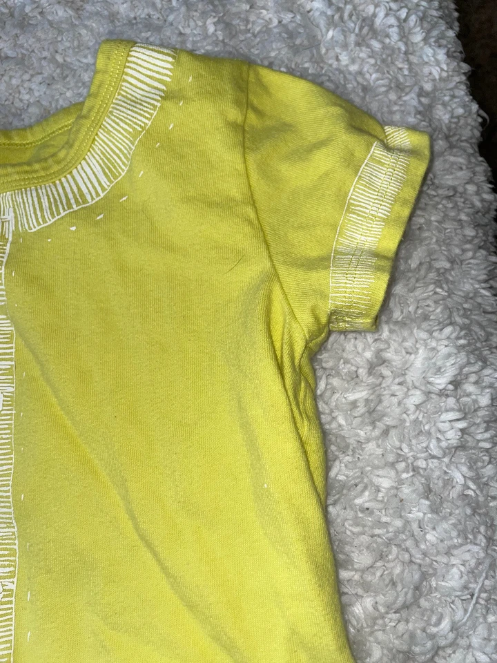 Crewcuts coleccionables J niñas talla Camiseta 10 amarilla “botón superior”. Lindo, divertido Foto 2 de 4