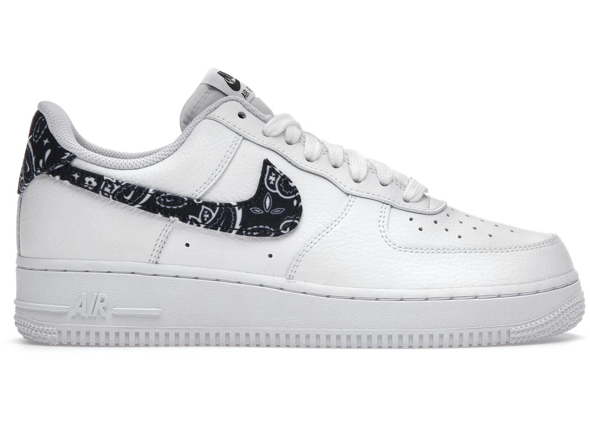 Men's Size 7.5 / Women's 9 - Nike Air Force 1 '07 Essentials Black