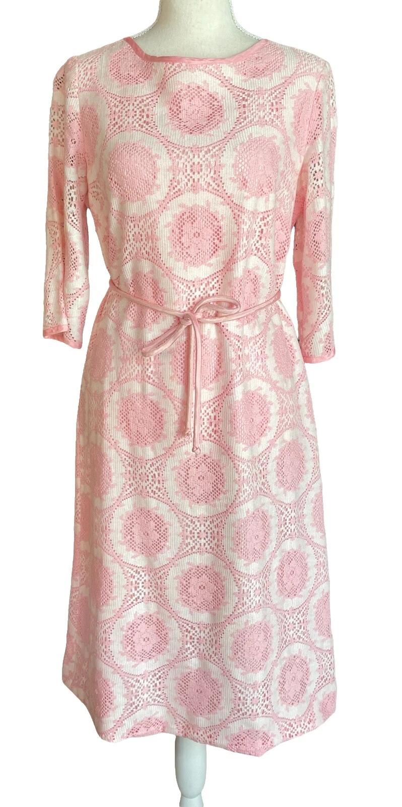 Атласные винтажные костюмы, наборы и костюмы 1960-х годов для женщин