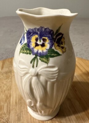 Belleek Pottery Violet Vase Enchanted Garden (IRELAND) 5.25'' Handpainted 90s VTG