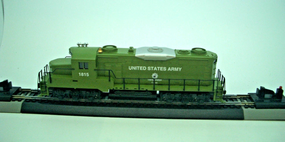 HO US ARMY EMD GP-20 LOCOMOTIVE DCC READY #414009 US ARMY LOCOMOTIVE - Image 2 of 4