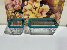 Vintage Design Anchor Hocking Covered Refrigerator Dishes Set of 2 With Lid
