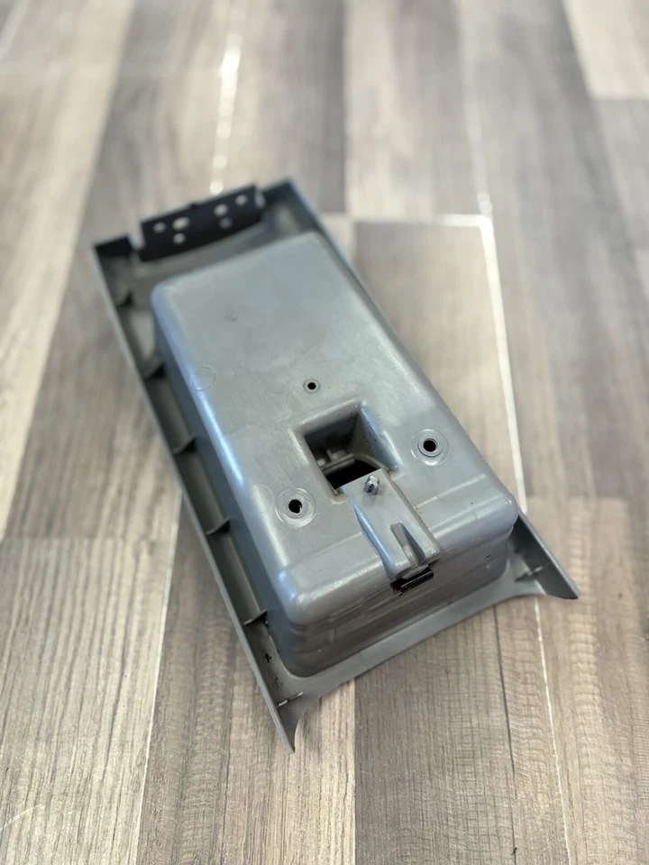 ⭐️ 2005-2012 Chevrolet Malibu задняя консоль подстаканник держатель OEM - Изображение 4 из 4