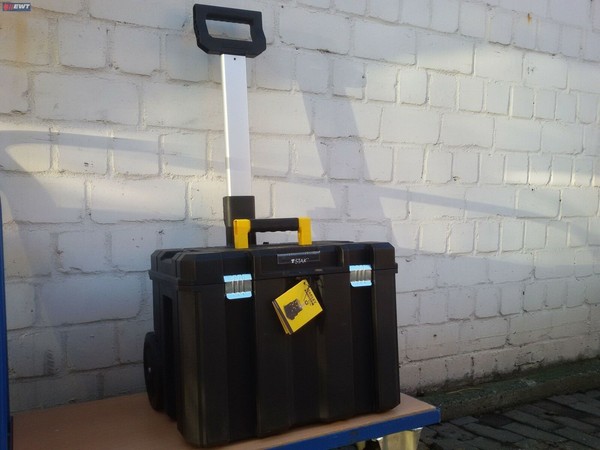 Stanley FMST1-75753 Mobile Werkzeugbox Fatmax Tstak Mit Teleskophandgriff-image