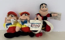 DISNEY STORE TWEEDLE DEE/TWEEDLE DUM & QUEEN OF HEARTS BEAN BAG ALICE WONDERLAND