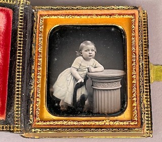 1/6 PLATE DAGUERREOTYPE OF YOUNG BOY LEANING ON A COLUMN NO WIPE MARKS