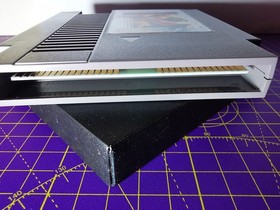 Cartucho de sistema de entretenimiento Rush 'N Attack NES Nintendo + funda antipolvo