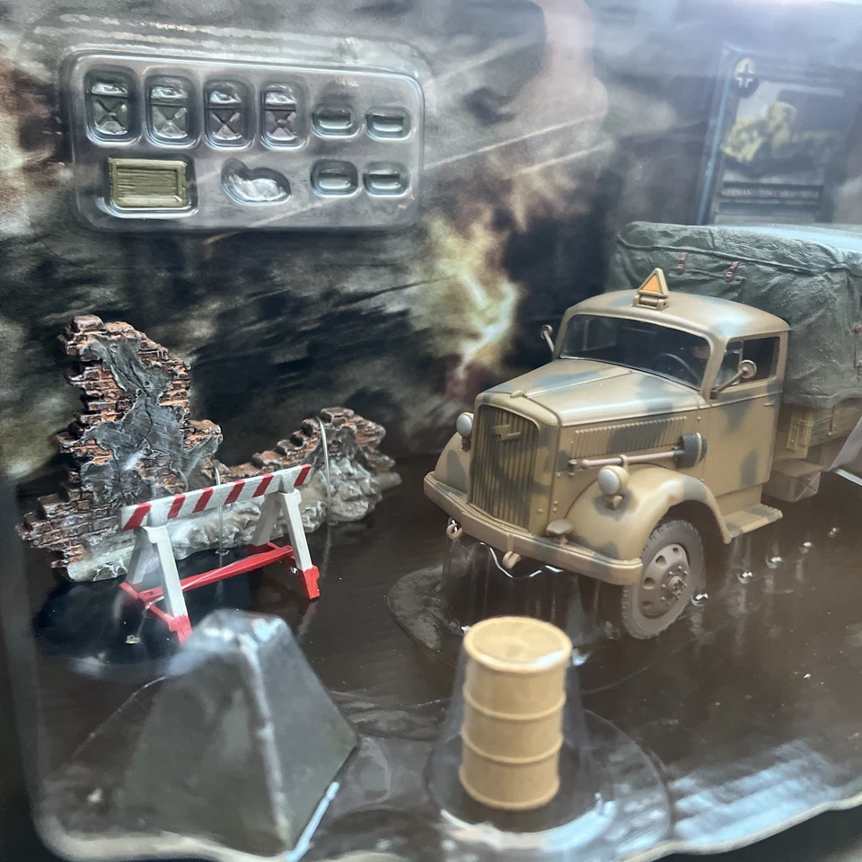 Forces of Valor German 3ton Cargo Truck 1/32 Die cast Enthusiast Edition - Image 2 of 3