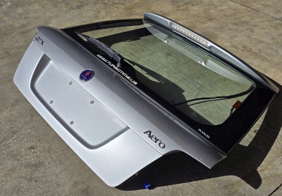 Escotilla trasera Saab 9-2x 2005-2006, solo camioneta plateada Foto 2 de 4