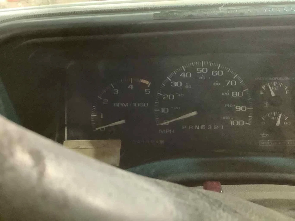 Used Engine Complete Assembly fits: 1995 Chevrolet 2500 PICKUP 8-305 5.0L VIN E - Image 2 of 4