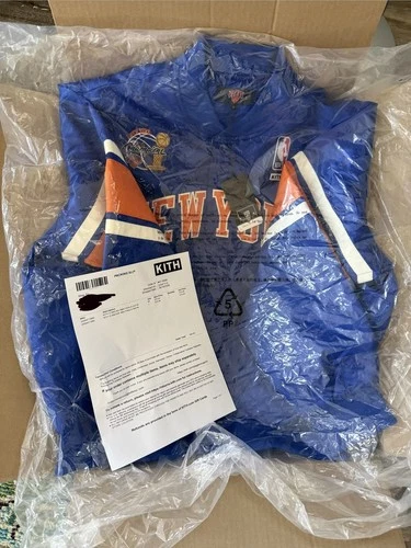 Knicks Kith Champions Jacket 2026 NBA Finals Champions Medium Item ON-HAND  - product listing photo