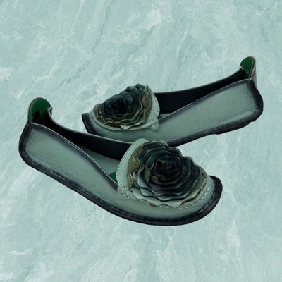 L'ARTISTE Dezi Green Leather Slip-On Loafers Shoes Floral Detail EU 40 US 9 NEW