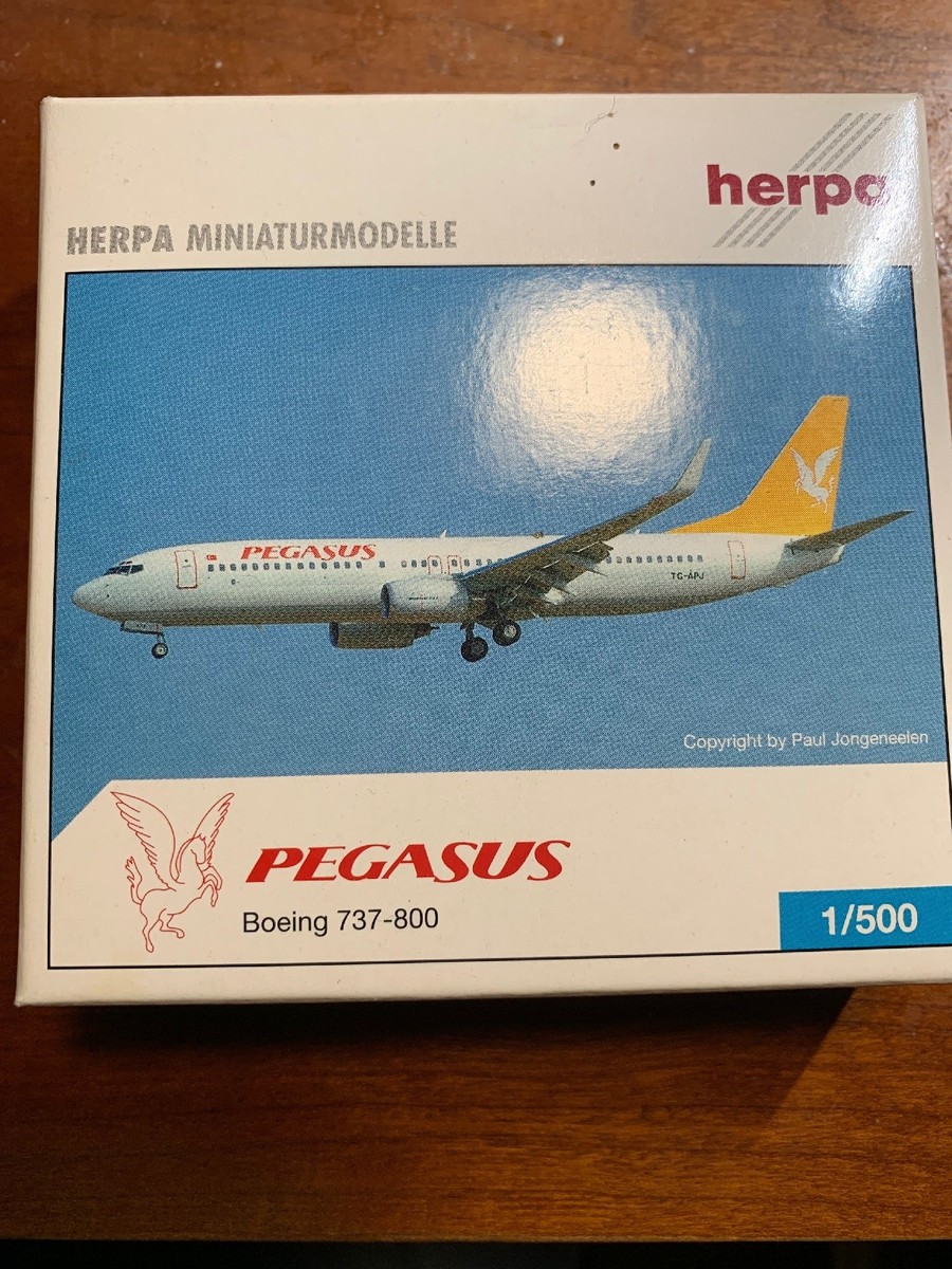 Herpa Wings Pegasus Air Boeing 737-800 1:500 TC-APJ 505628