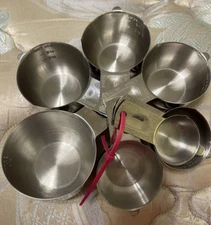 Hudson Essentials/Simply Gourmet Measuring cups 7  Sizes Preowned