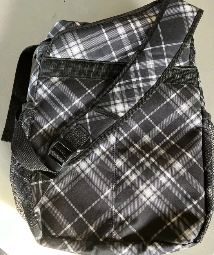 NUEVO SIN ETIQUETAS Thirty One 31 Mochila Eslinga Bolsa para Cámara Organizador de Pañales Negro Gris A Cuadros Foto 2 de 3