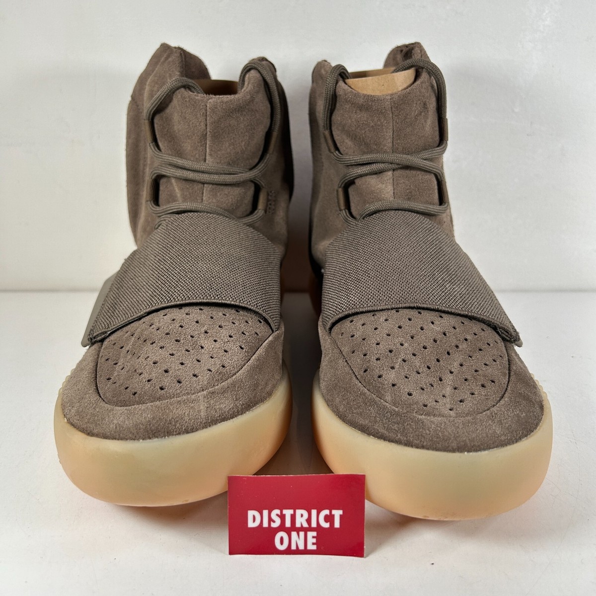Adidas Yeezy Boost 750 Light Brown Gum Chocolate 2016 - Size Adidas Yeezy Boost 750 Light Brown Gum Chocolate 2016 - Size