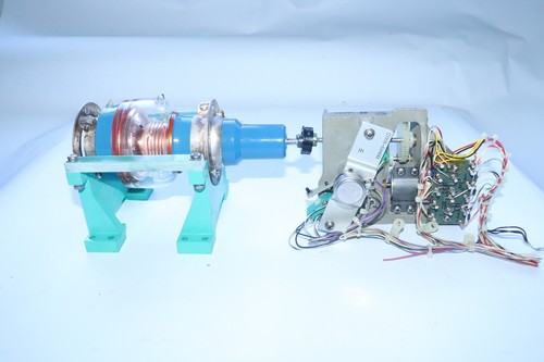 Condensador de vacío con accionamiento 27V 12-500 pF 10000 V vidrio Jennings - Imagen 3 de 8
