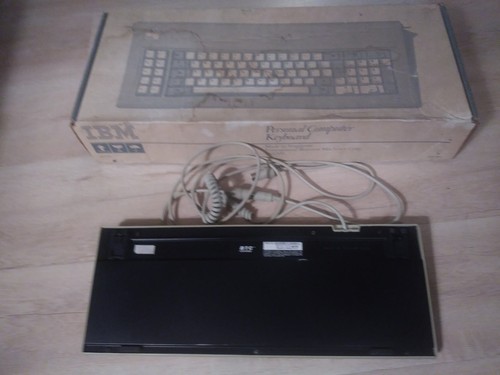 Vintage Original IBM PC 5150 Keyboard From 1982 in box - Very Rare - Picture 1 of 3