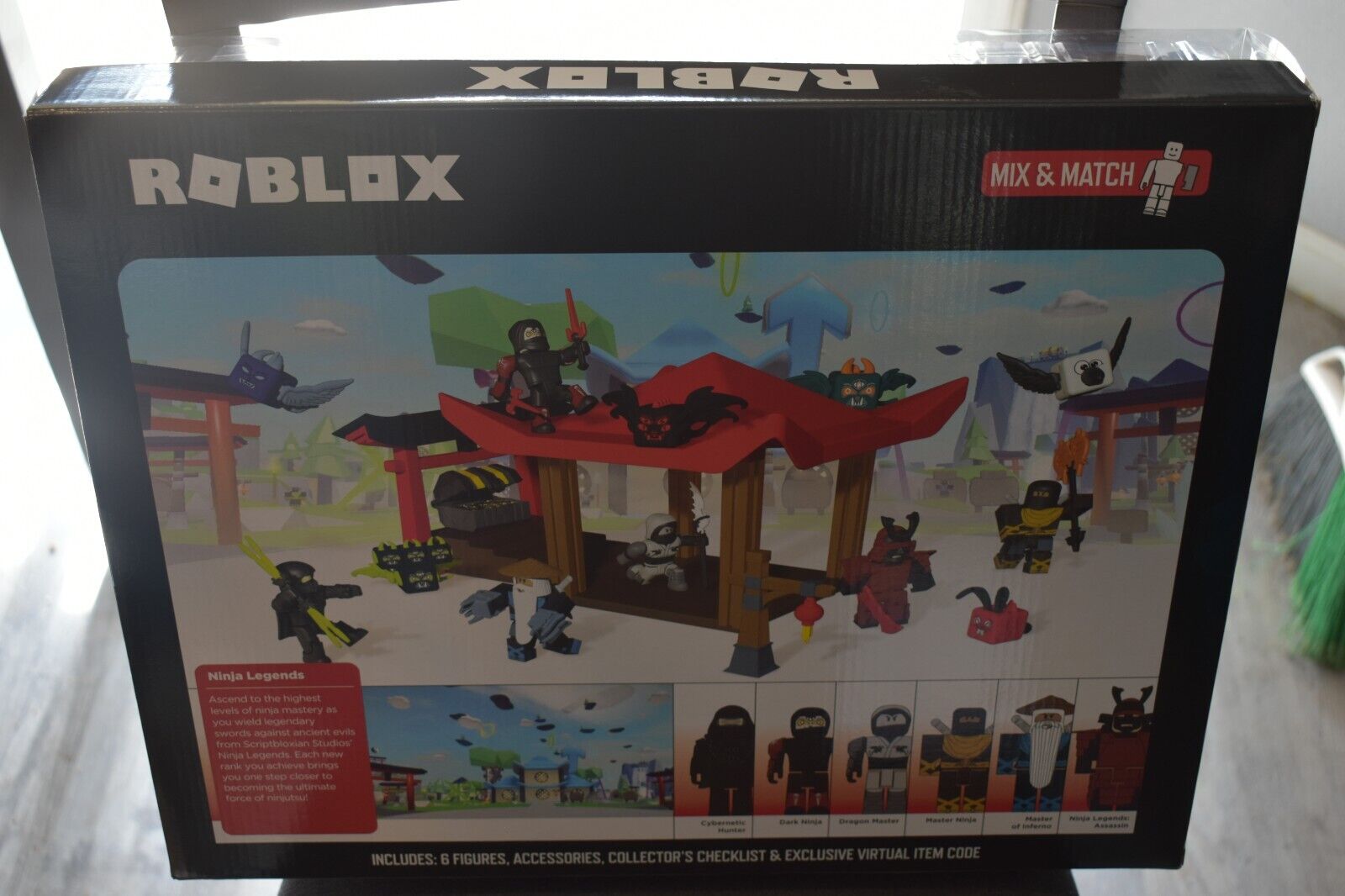 Roblox Ninja Legends 29 Pieces Playset 6 Figs + Accessories