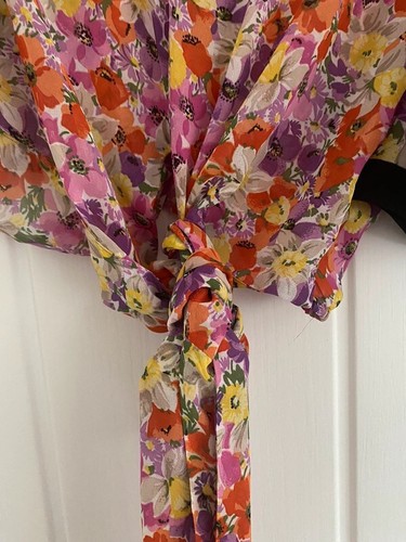 BNWT ZARA PURPLE PINK RED FLORAL BLACK TRIM TIE WAIST CROP TOP SHIRT BLOUSE M - Picture 5 of 10