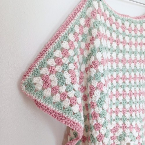 Handarbeit gehäkelt Granny Square Decke Überwurf rosa Cottagecore Homewear - Bild 4 von 10