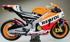 New-Ray Repsol Honda RC213V 2015 Marc Marquez MotoGP 1:12 Diecast Motorcycle