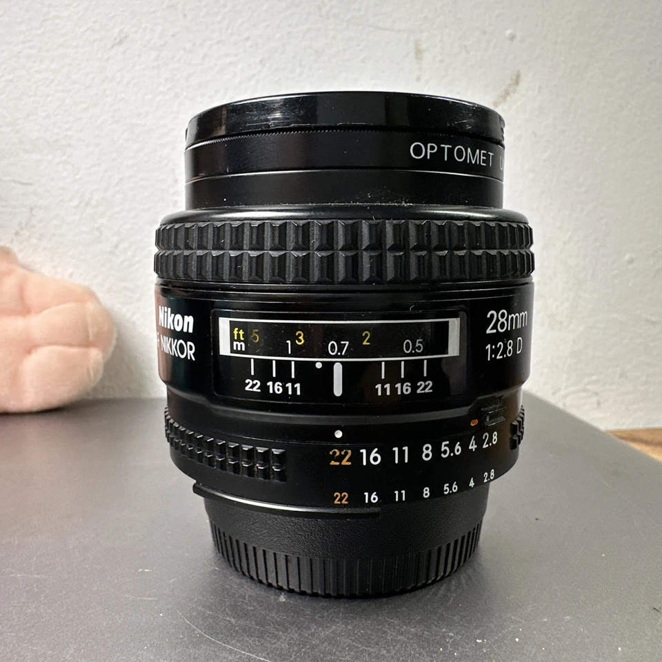 Nikon AF Nikkor 28mm f2.8D Prime Lens - Image 4 of 4