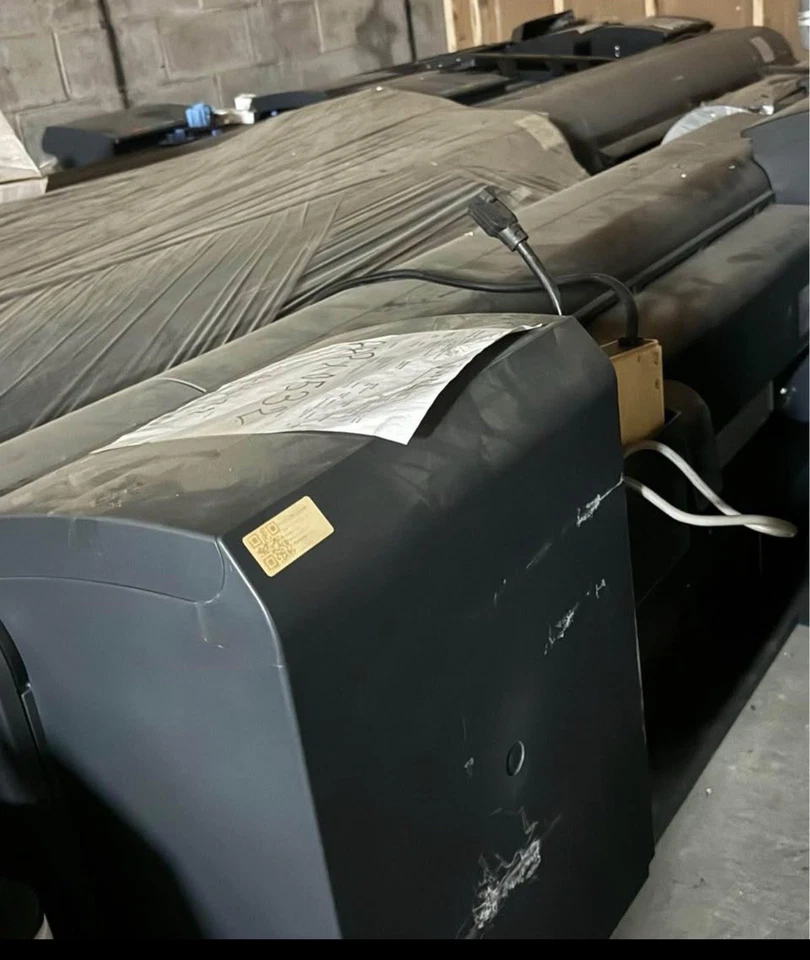 Impressora Jato de Tinta de Grande Formato Canon imagePROGRAF iPF8400 - Imagem 2 de 2