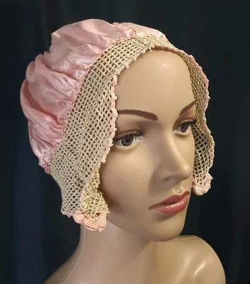 ANTIQUE 1910s 20s PINK SILK SATIN & LACE BOUDOIR Sleep Bonnet NIGHTCAP - Bild 1 von 4