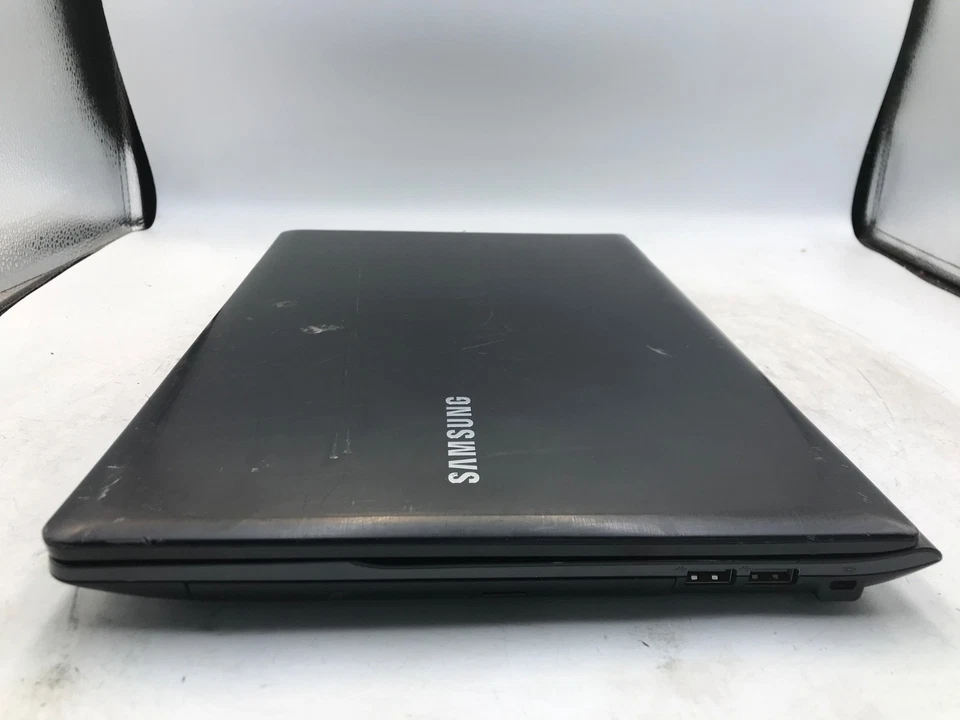 Samsung 300E Intel Core i3-2350M 2.3GHz 15" Laptop-BAD DISPLAY-MZ - Image 3 of 4