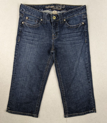 REFUGE - Y2K MEDIUM WASH CAPRI JEANS - SIZE 9