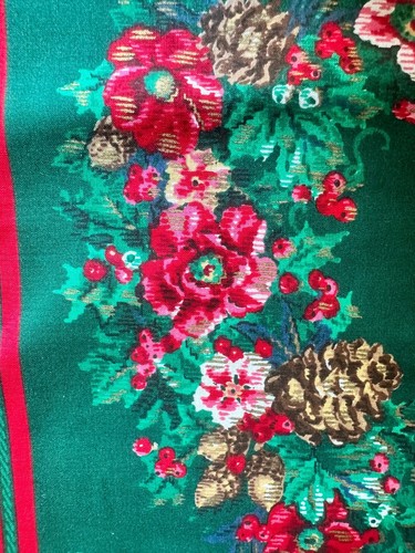 Vintage Christmas Wreaths Panels VIP Print Cranston Print Works - 2 yards x 43"w - Picture 6 of 21