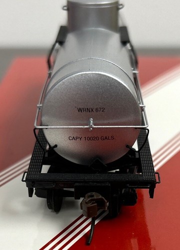 Red Caboose HO RTR RR-33030-X Type 103W 10,000 Gallon Tank Car Warren NIB! - Picture 6 of 13