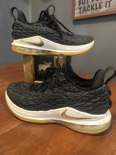 Talla 8 - Hombre Nike LeBron 15 Low Metallic Gold 2018 - AO1755-001 - Imagen 2 de 12