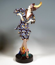 GOLDSCHEIDER  EXOTISCHEM KOSTÜM TANZ FIGUR EITELKEID PIERRETTE NR:5115 H:45.5 CM