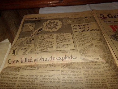 De colección Dallas Morning News Challenger explota maestro entre astronautas NASA 86 - Imagen 7 de 16